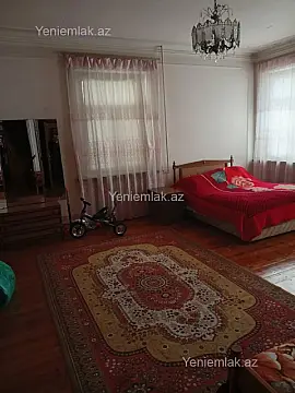 Satılır 10 otaqlı həyət evi 334.6 m²