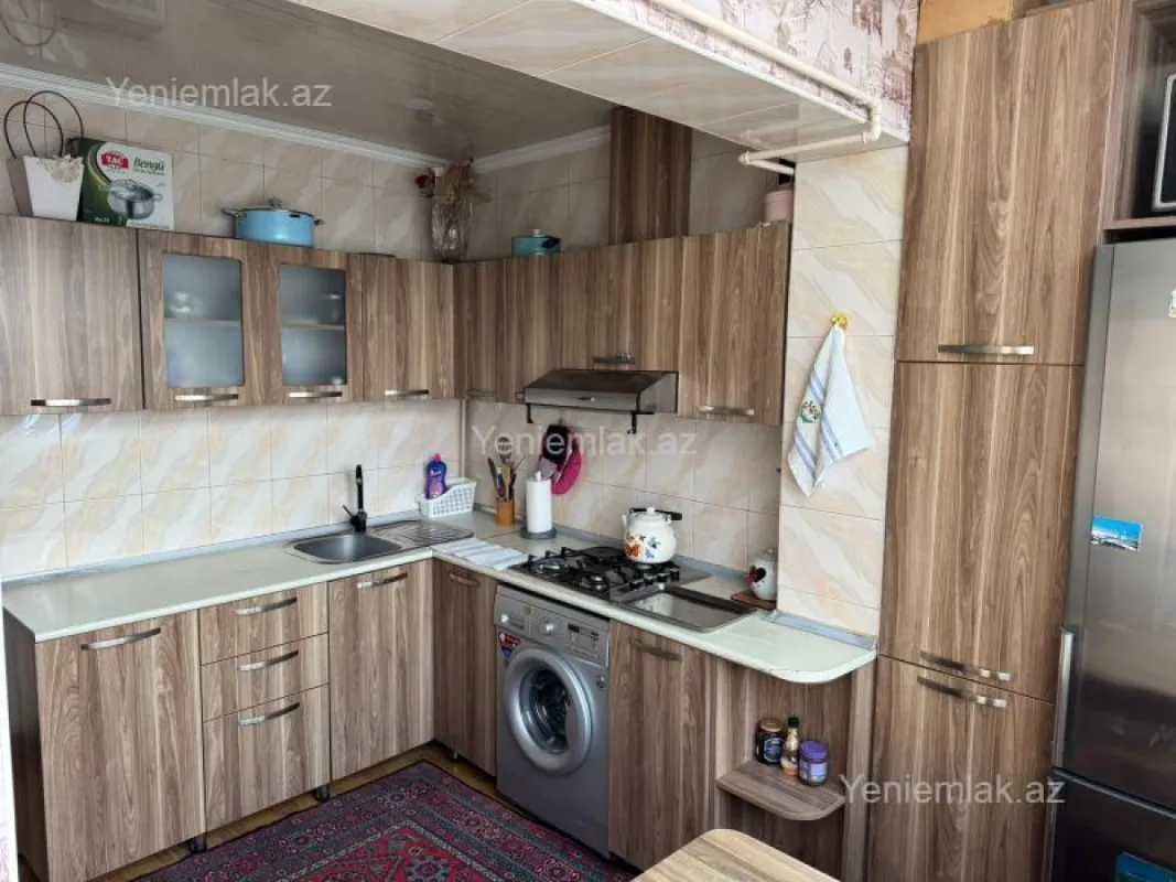 Satılır 3 otaqlı köhnə tikili 75 m²