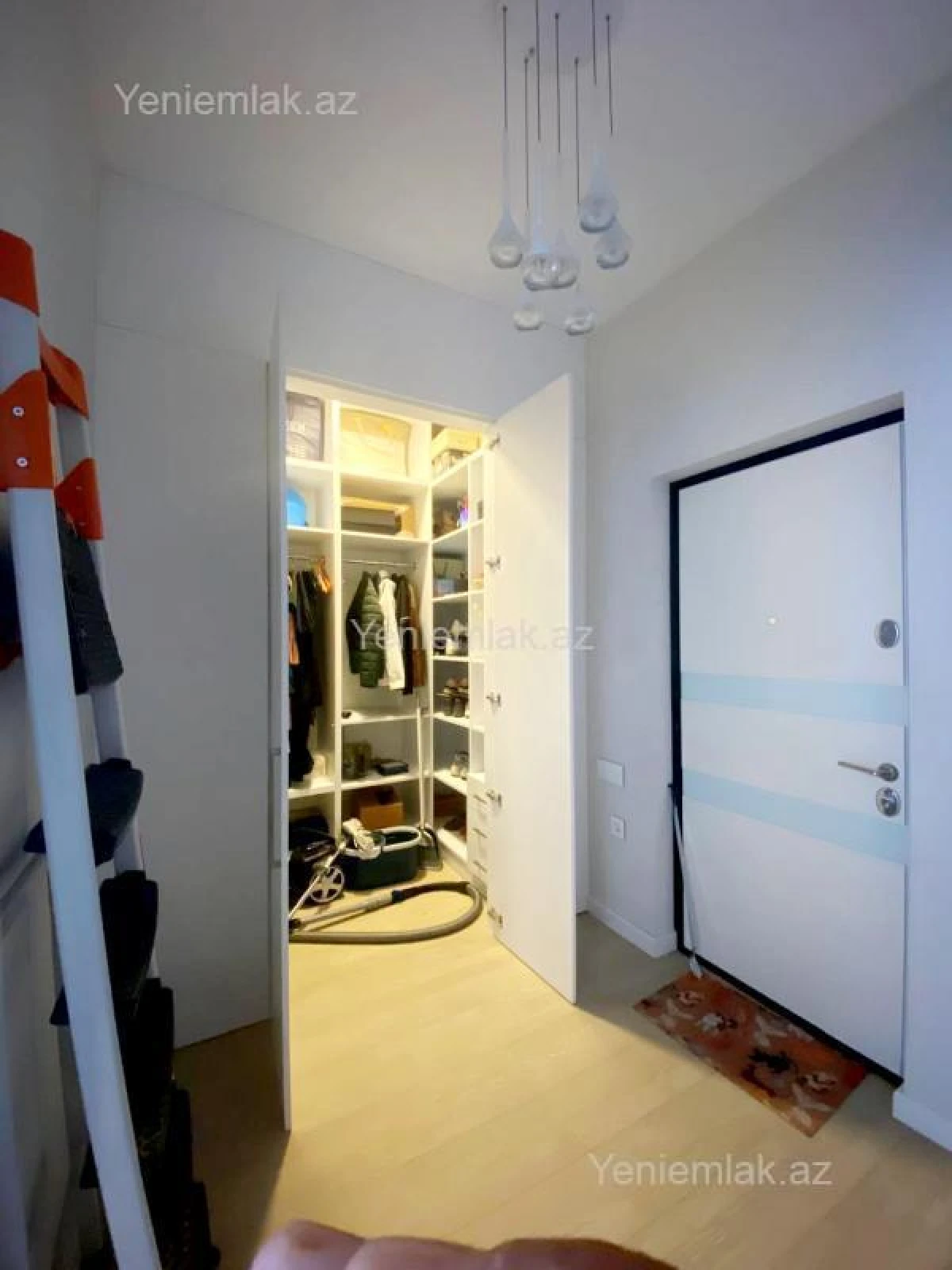 Satılır 2 otaqlı yeni tikili 74 m²