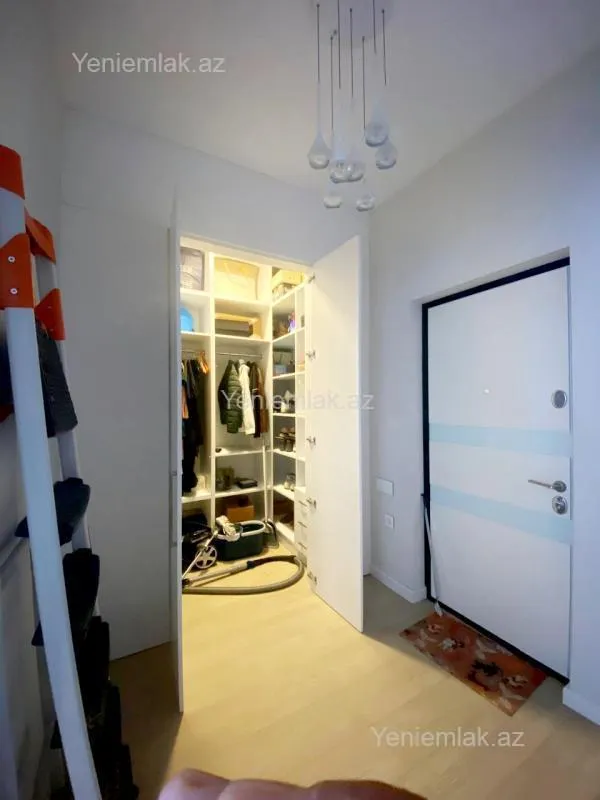 Satılır 2 otaqlı yeni tikili 74 m²