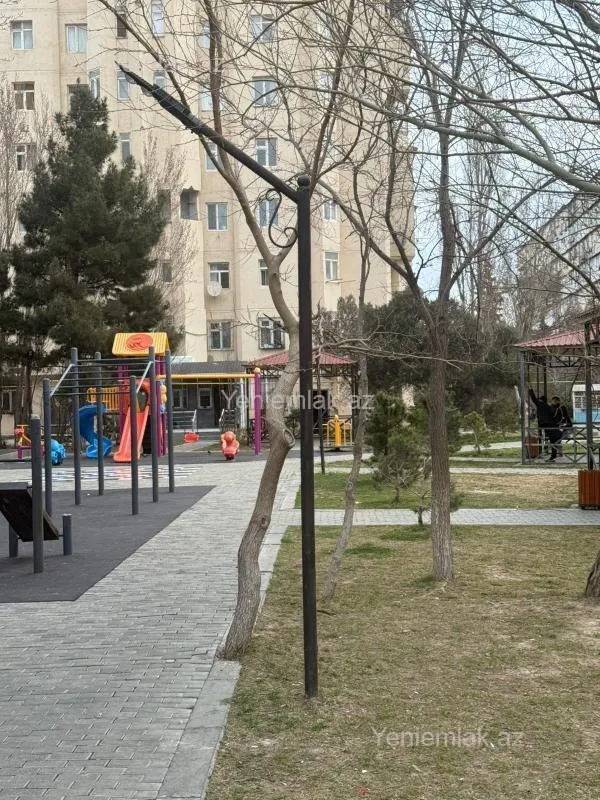 Satılır 3 otaqlı köhnə tikili 80 m²