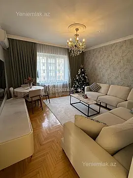 Satılır 3 otaqlı köhnə tikili 80 m²