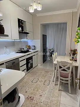 Satılır 3 otaqlı köhnə tikili 80 m²