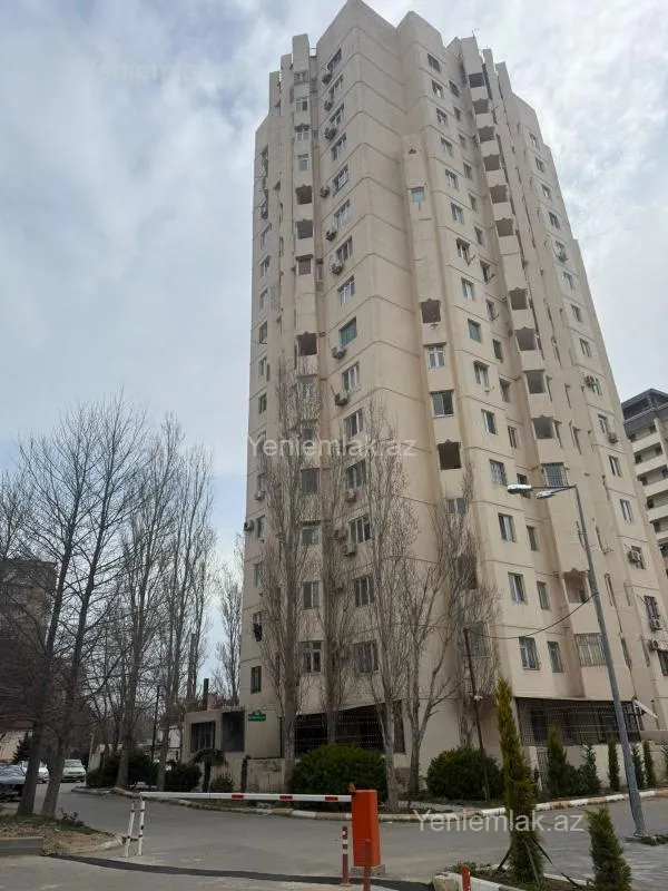 Satılır 3 otaqlı köhnə tikili 80 m²