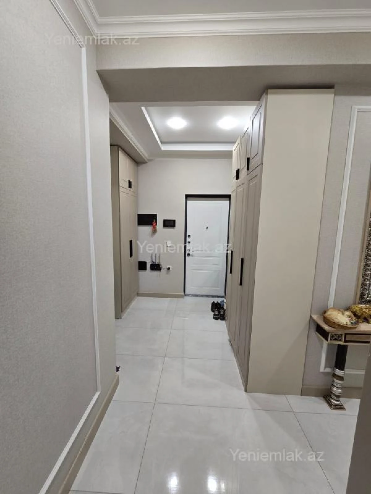 Satılır 2 otaqlı yeni tikili 82.5 m²