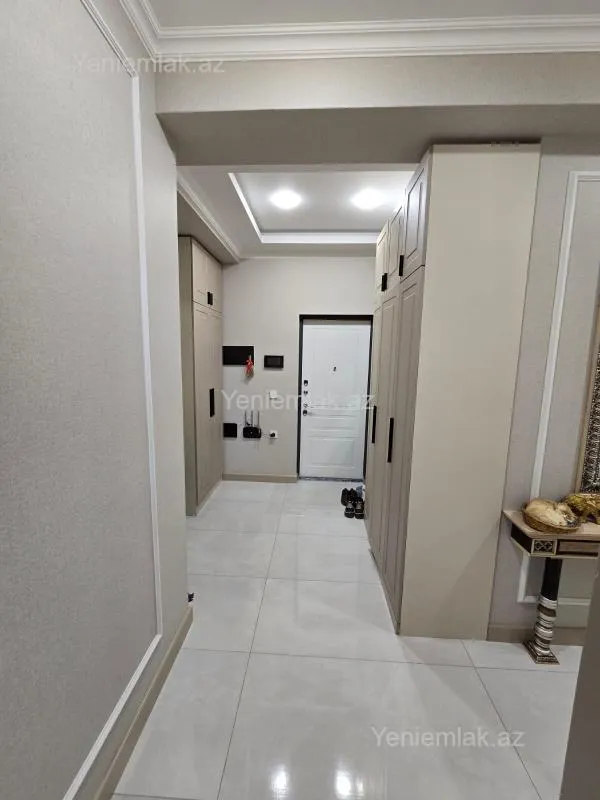 Satılır 2 otaqlı yeni tikili 82.5 m²