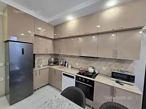 Satılır 2 otaqlı yeni tikili 82.5 m²