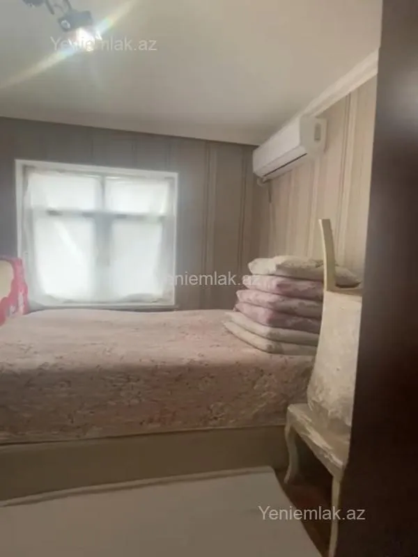 Satılır 2 otaqlı köhnə tikili 60 m²