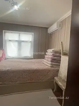 Satılır 2 otaqlı köhnə tikili 60 m²