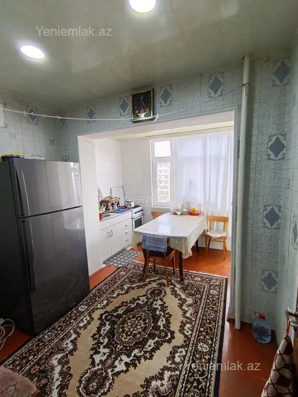 Satılır 4 otaqlı köhnə tikili 95 m²