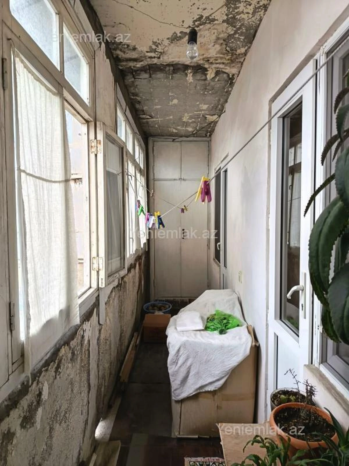 Satılır 4 otaqlı köhnə tikili 95 m²