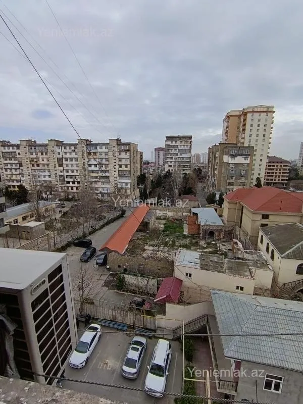 Satılır 4 otaqlı köhnə tikili 95 m²