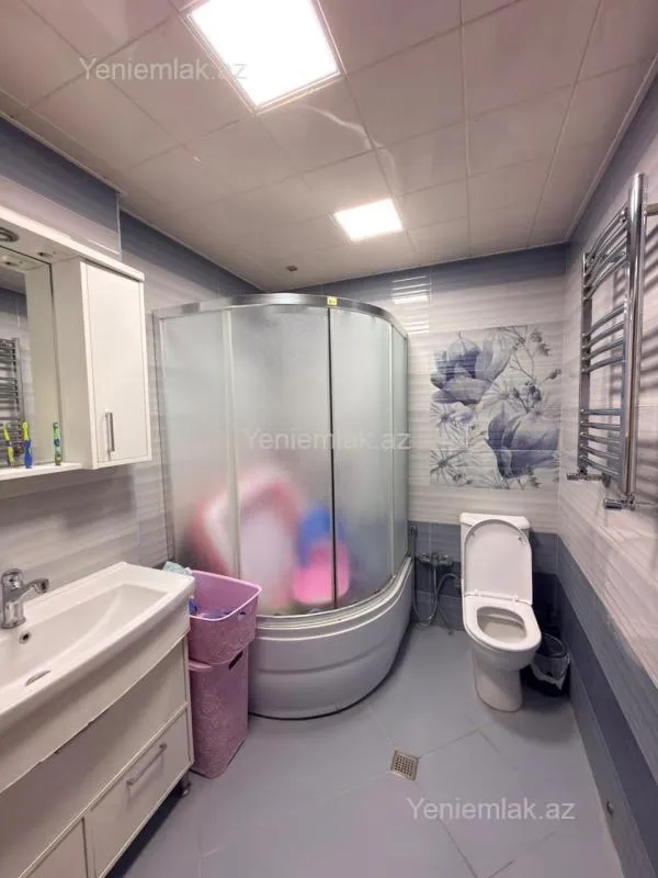 Satılır 4 otaqlı yeni tikili 135 m²