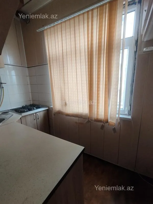 Satılır 2 otaqlı köhnə tikili 45 m²