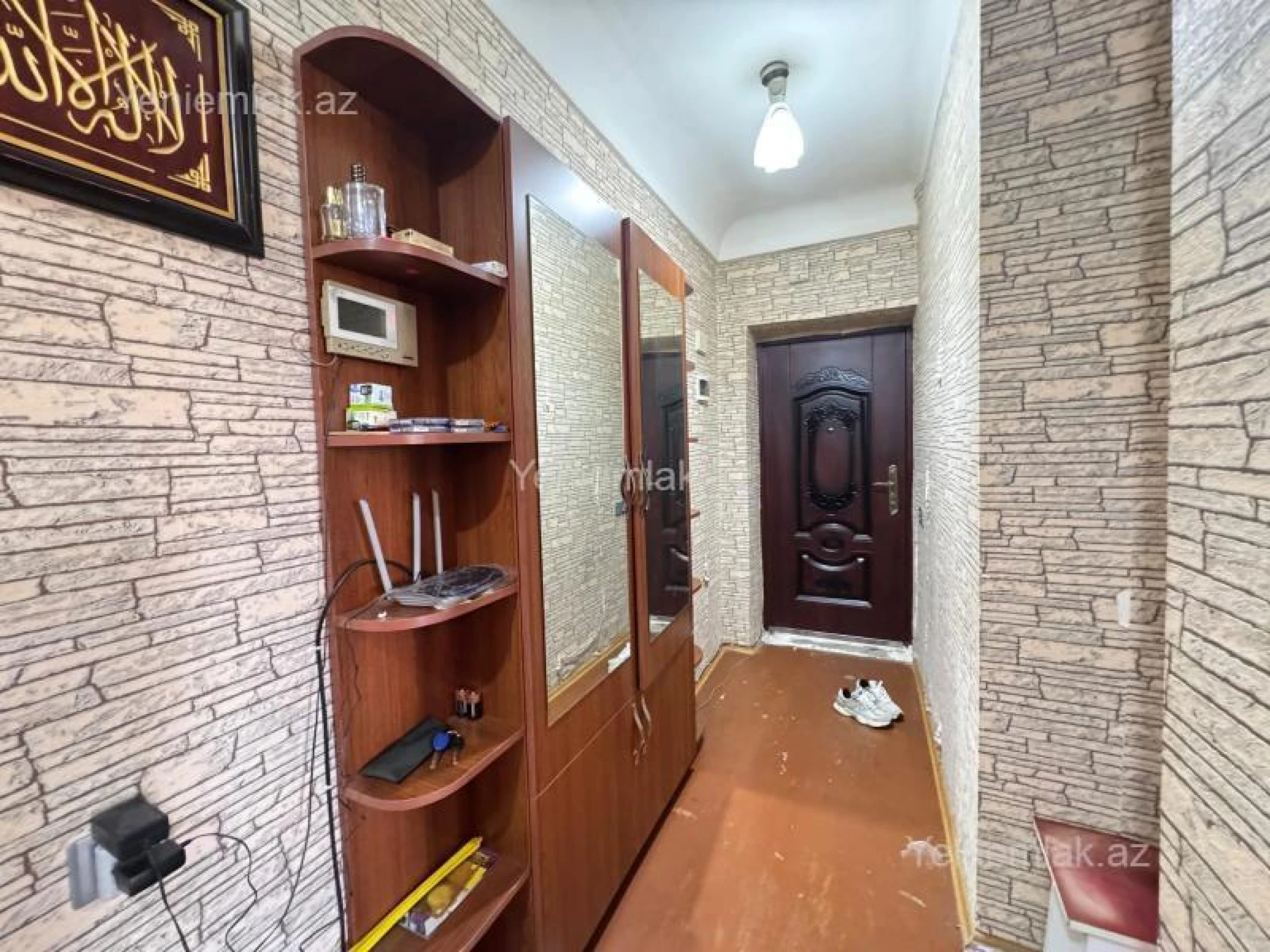 Satılır 2 otaqlı köhnə tikili 55 m²