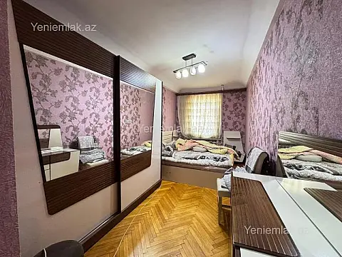 Satılır 2 otaqlı köhnə tikili 55 m²