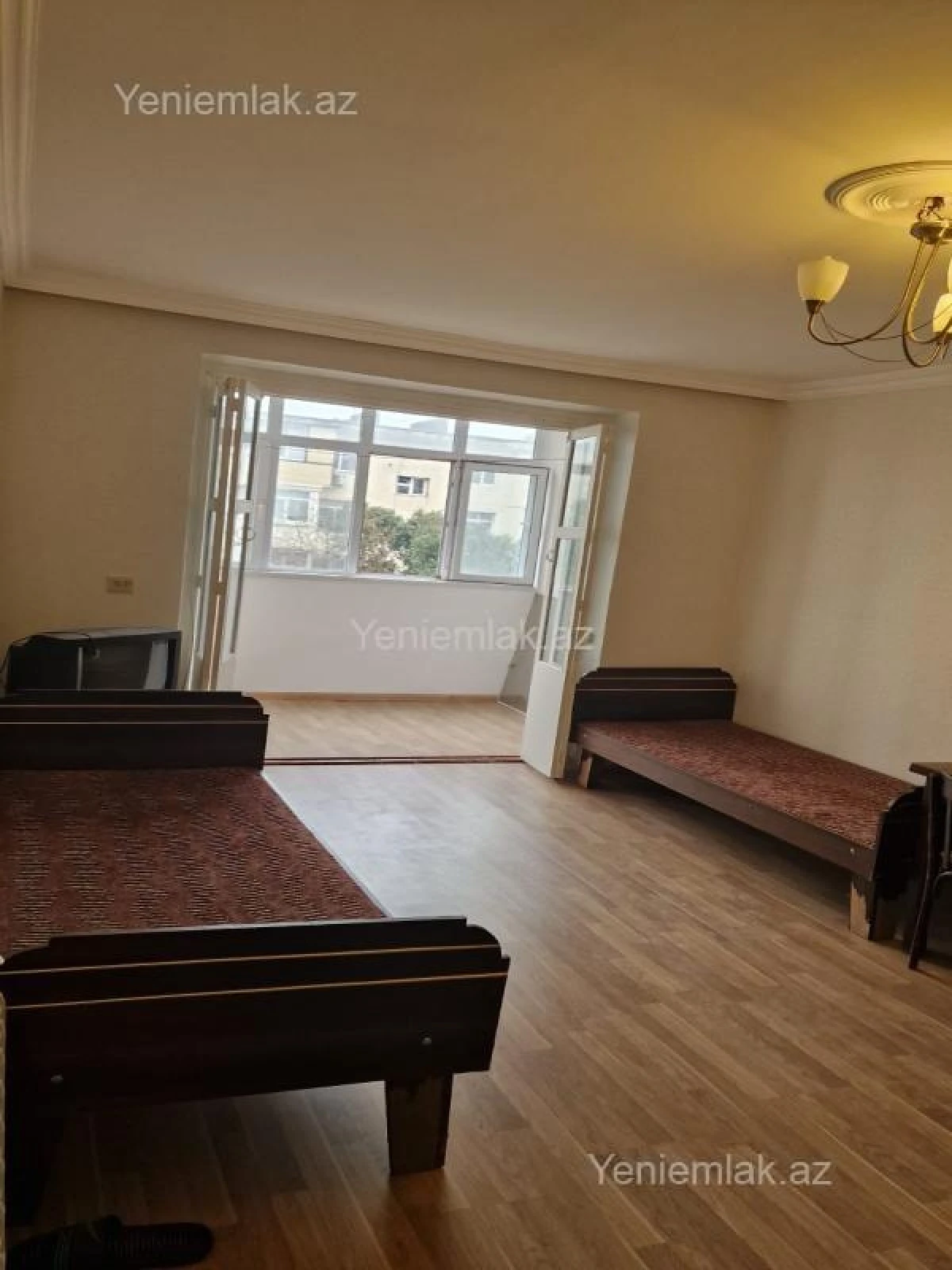 Satılır 1 otaqlı köhnə tikili 32 m²