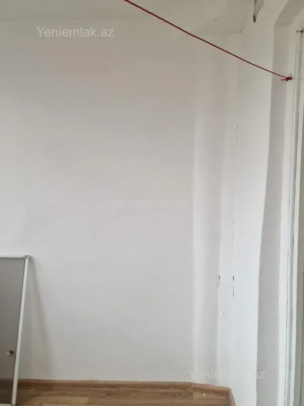 Satılır 1 otaqlı köhnə tikili 32 m²