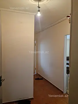 Satılır 1 otaqlı köhnə tikili 32 m²