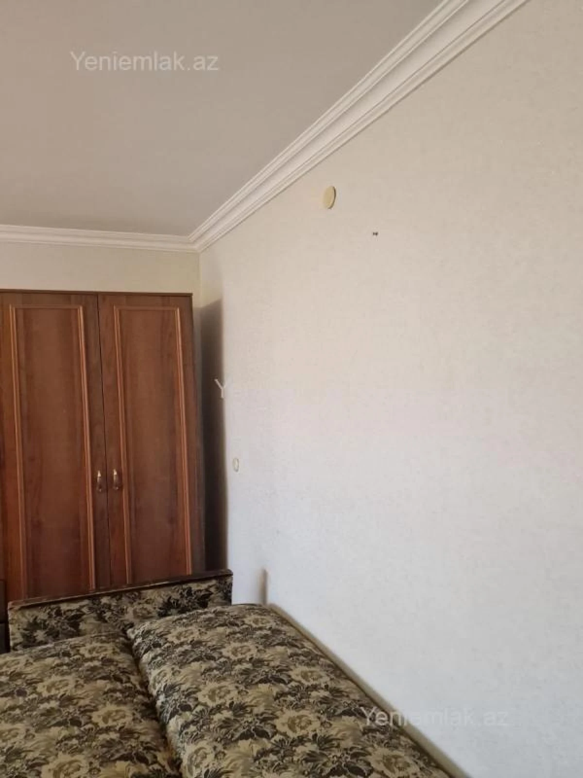 Satılır 1 otaqlı köhnə tikili 32 m²