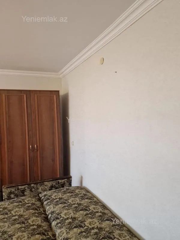 Satılır 1 otaqlı köhnə tikili 32 m²