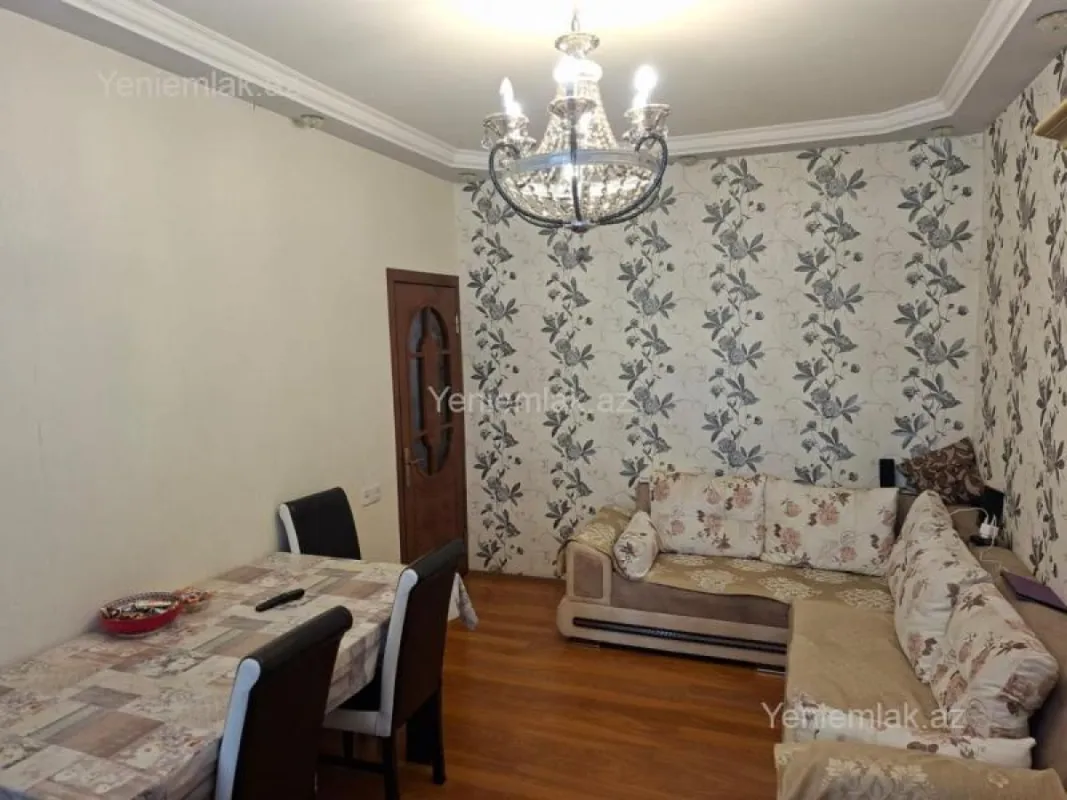 Satılır 3 otaqlı köhnə tikili 80 m²