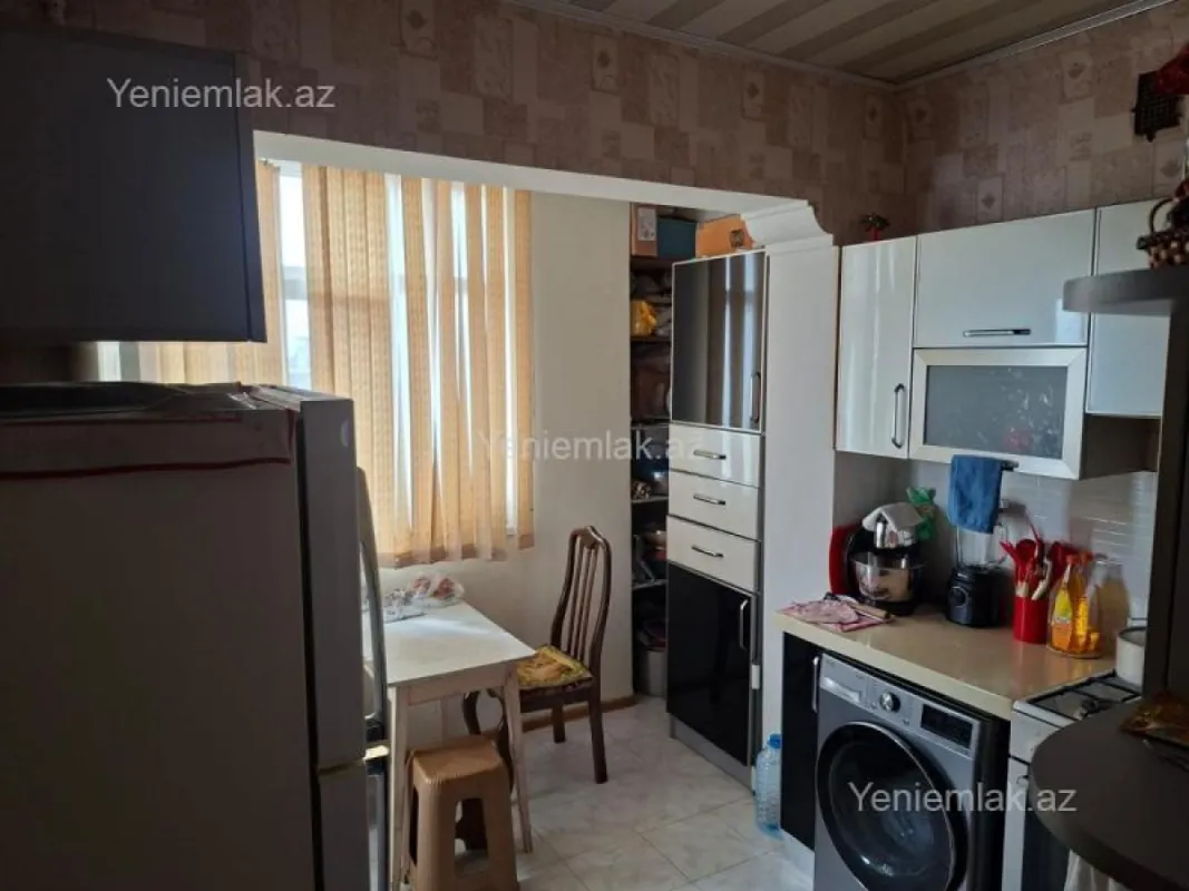 Satılır 3 otaqlı köhnə tikili 80 m²