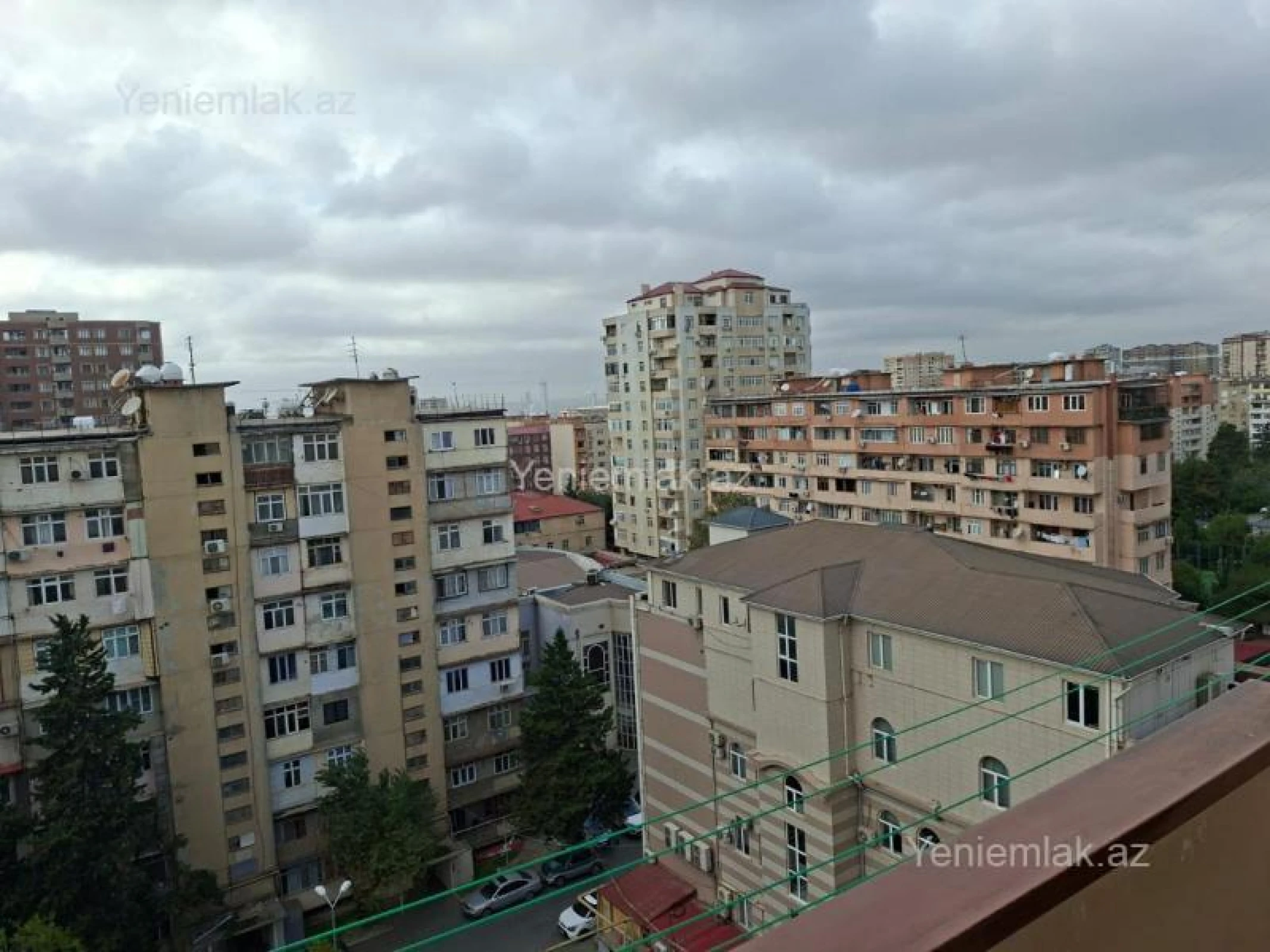 Satılır 3 otaqlı köhnə tikili 80 m²