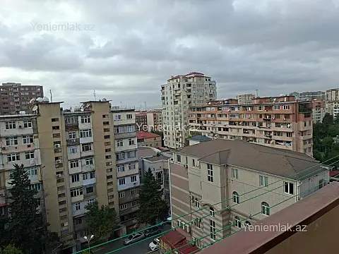 Satılır 3 otaqlı köhnə tikili 80 m²