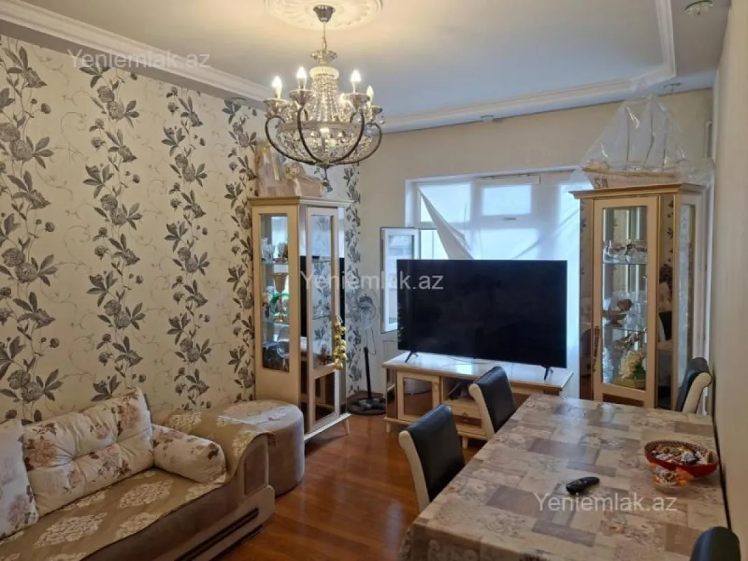 Satılır 3 otaqlı köhnə tikili 80 m²