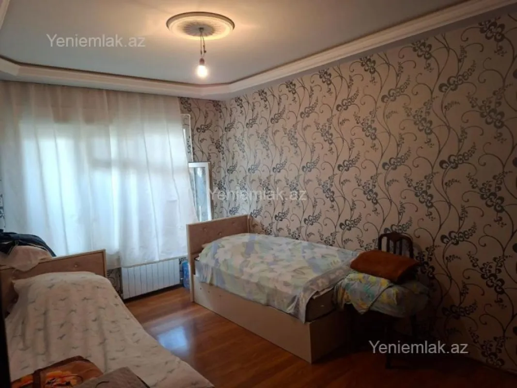 Satılır 3 otaqlı köhnə tikili 80 m²