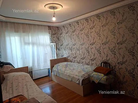 Satılır 3 otaqlı köhnə tikili 80 m²