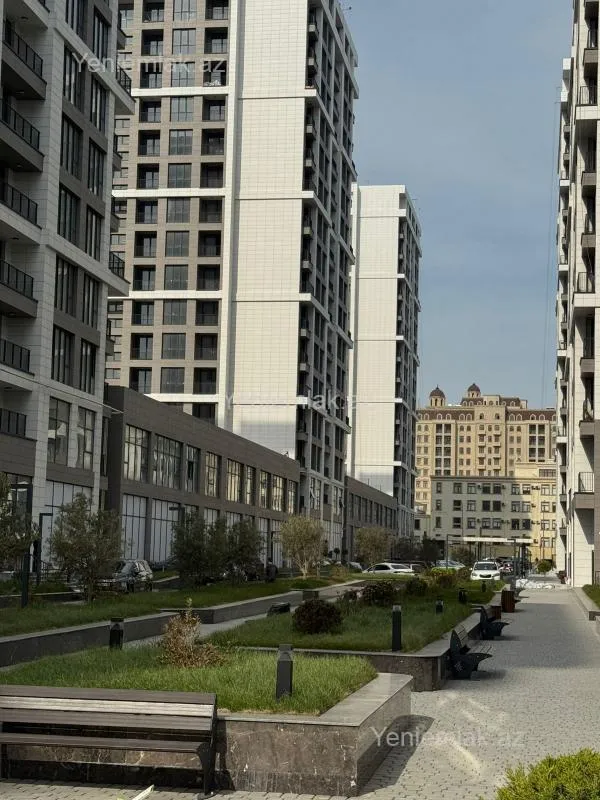 Satılır 2 otaqlı yeni tikili 139 m²