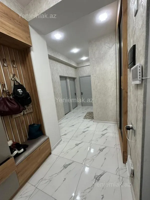 Satılır 2 otaqlı yeni tikili 60 m²