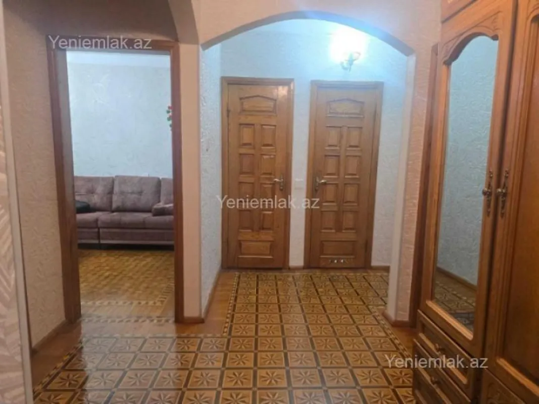 Satılır 3 otaqlı köhnə tikili 90 m²