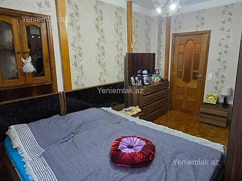 Satılır 3 otaqlı köhnə tikili 90 m²