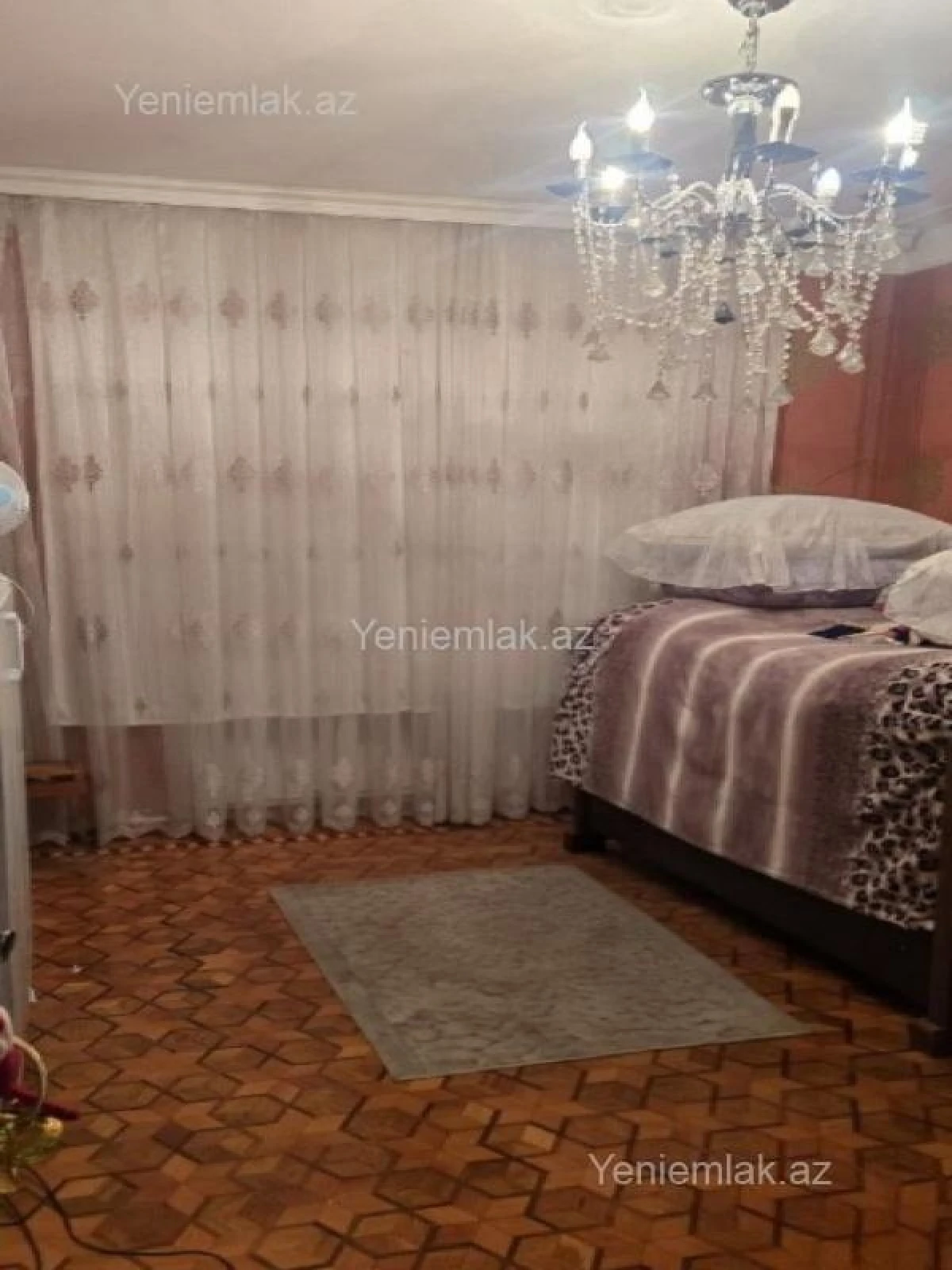 Satılır 3 otaqlı köhnə tikili 90 m²