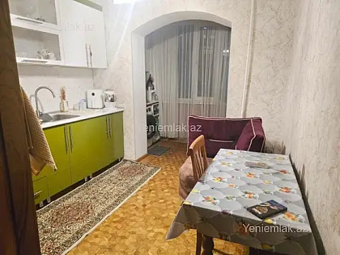 Satılır 3 otaqlı köhnə tikili 90 m²
