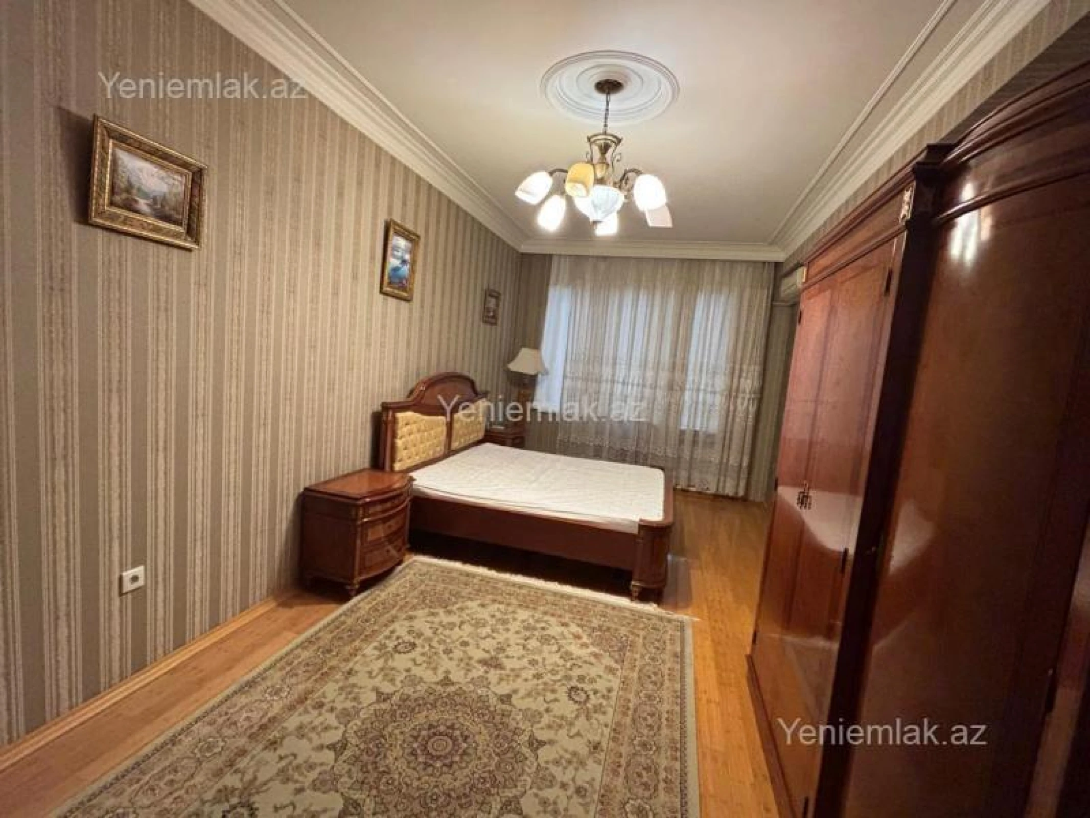 Satılır 4 otaqlı yeni tikili 250 m²