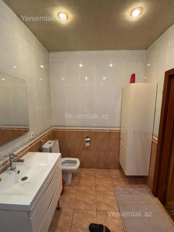 Satılır 4 otaqlı yeni tikili 250 m²