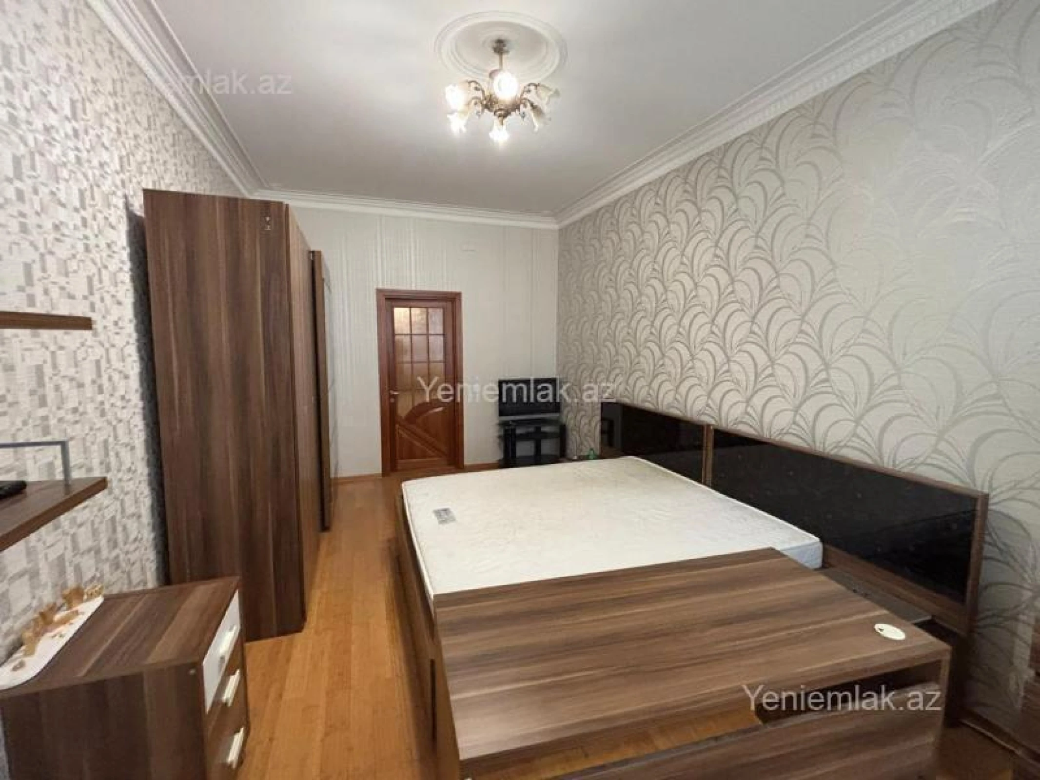 Satılır 4 otaqlı yeni tikili 250 m²