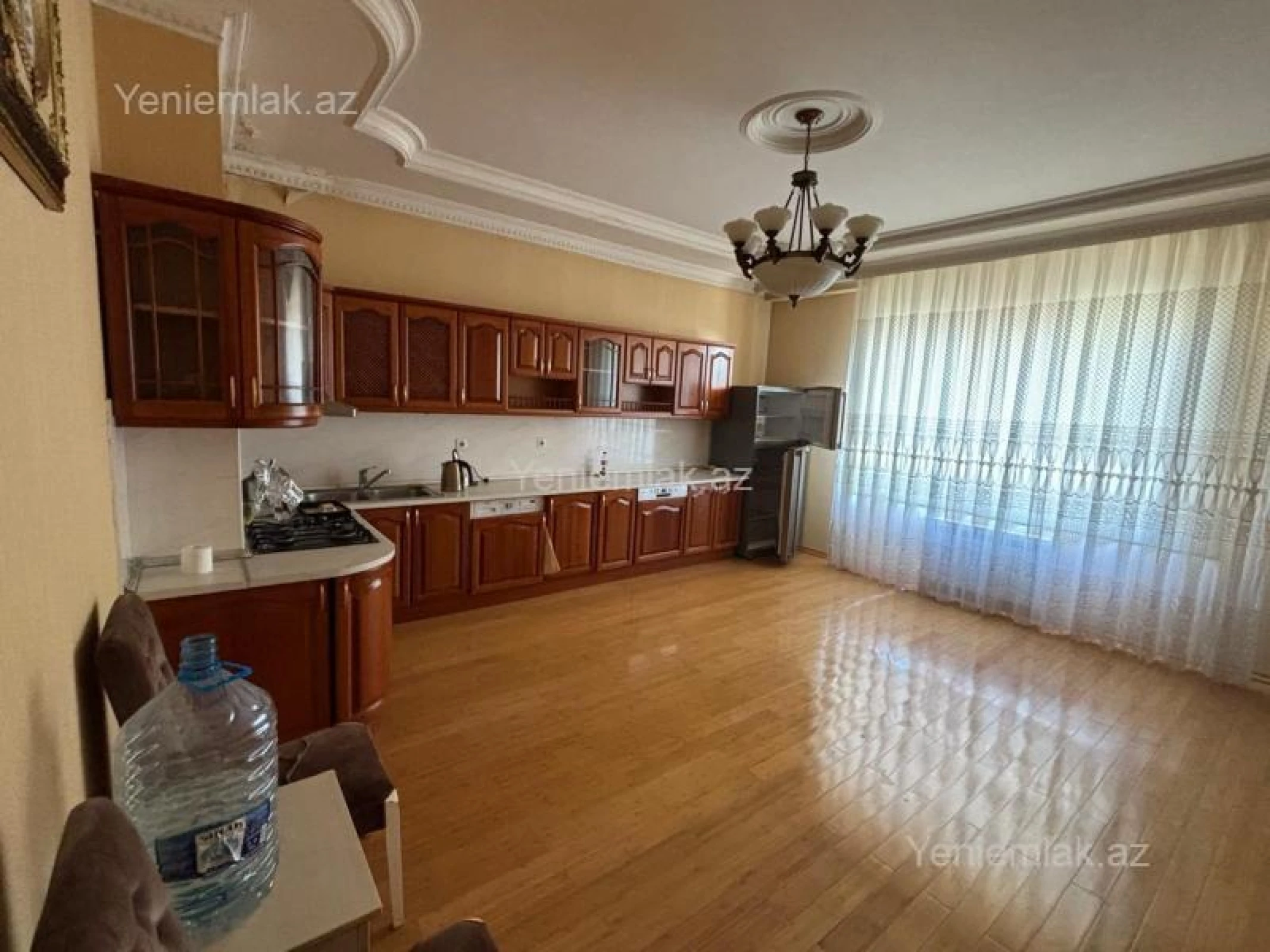 Satılır 4 otaqlı yeni tikili 250 m²