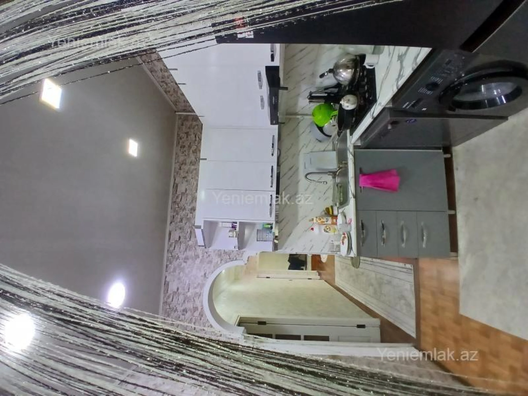 Satılır 4 otaqlı köhnə tikili 70 m²