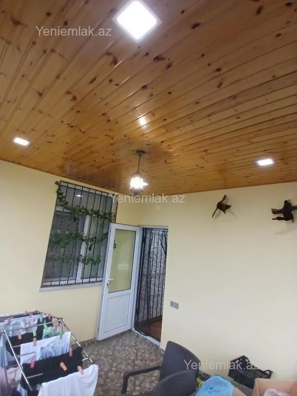 Satılır 4 otaqlı köhnə tikili 70 m²