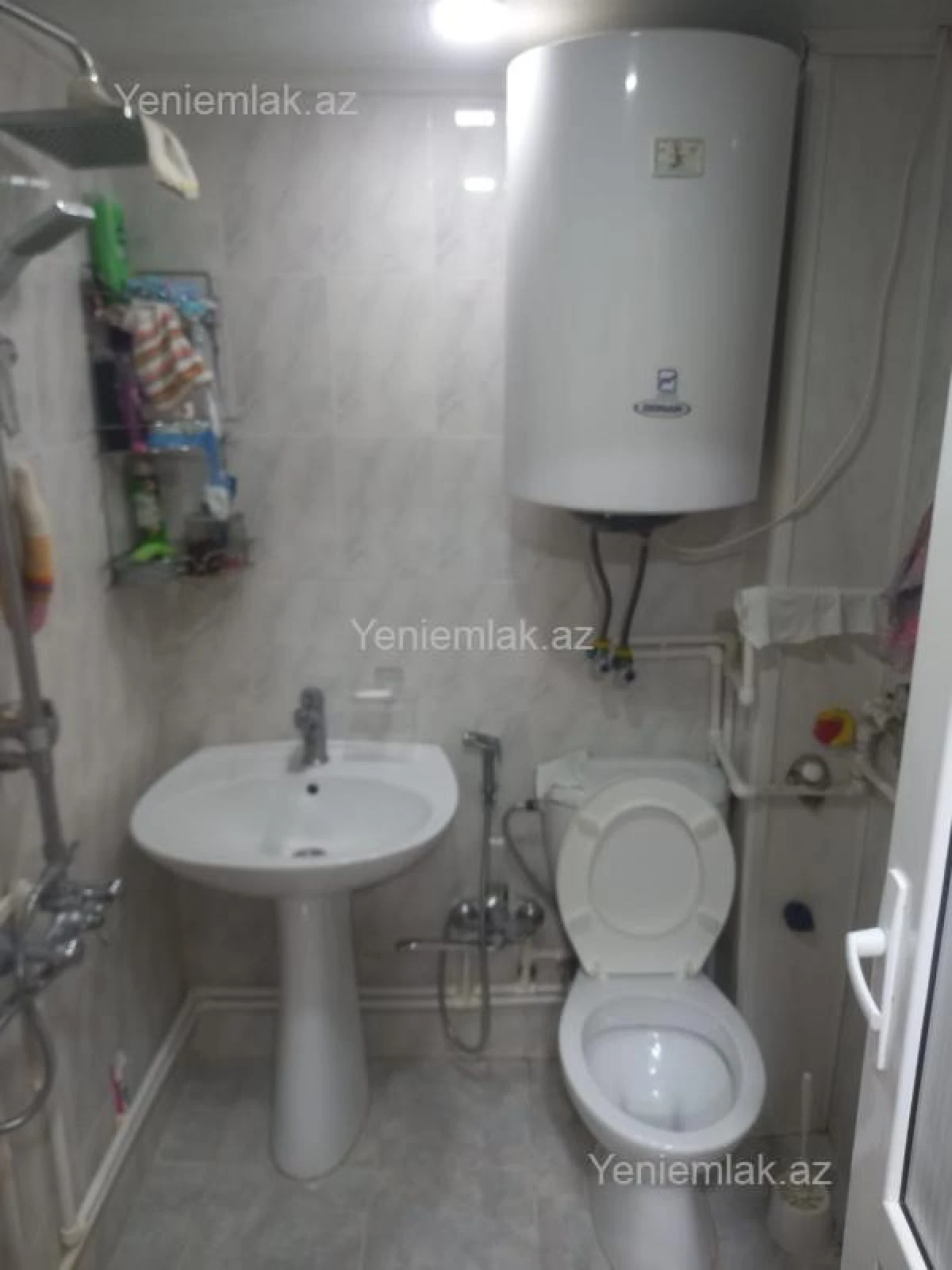 Satılır 2 otaqlı köhnə tikili 72 m²