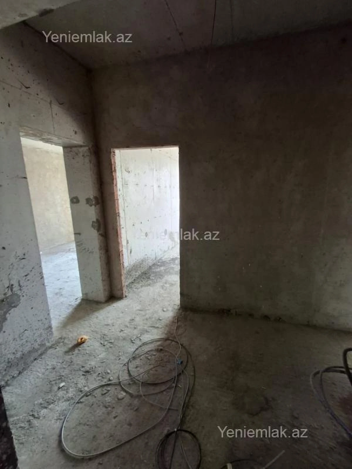 Satılır 2 otaqlı yeni tikili 82 m²