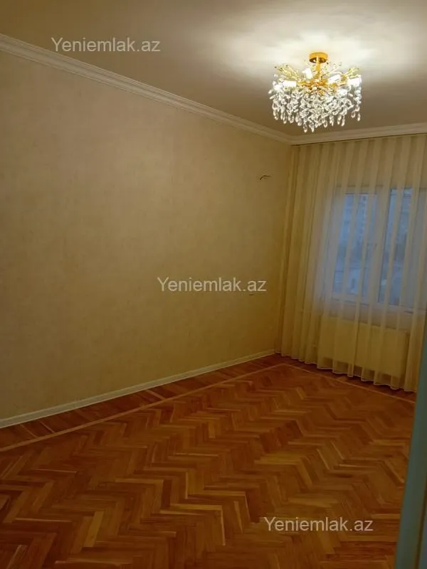 Satılır 2 otaqlı köhnə tikili 75 m²