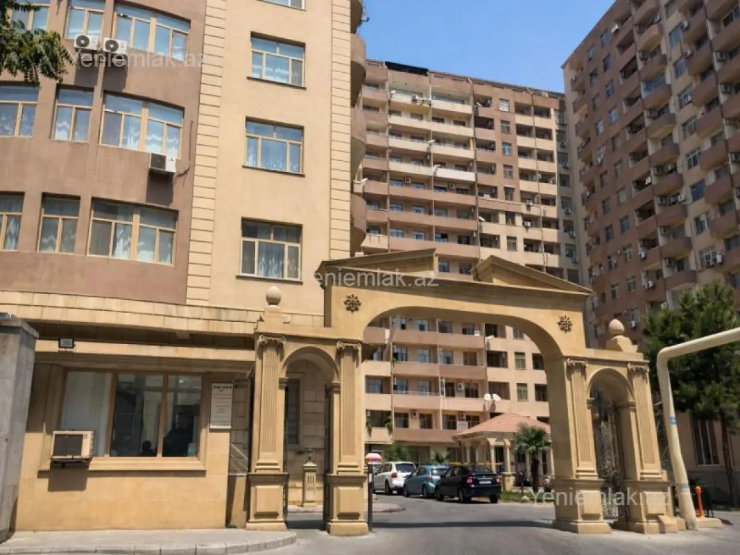 Satılır 4 otaqlı yeni tikili 155 m²