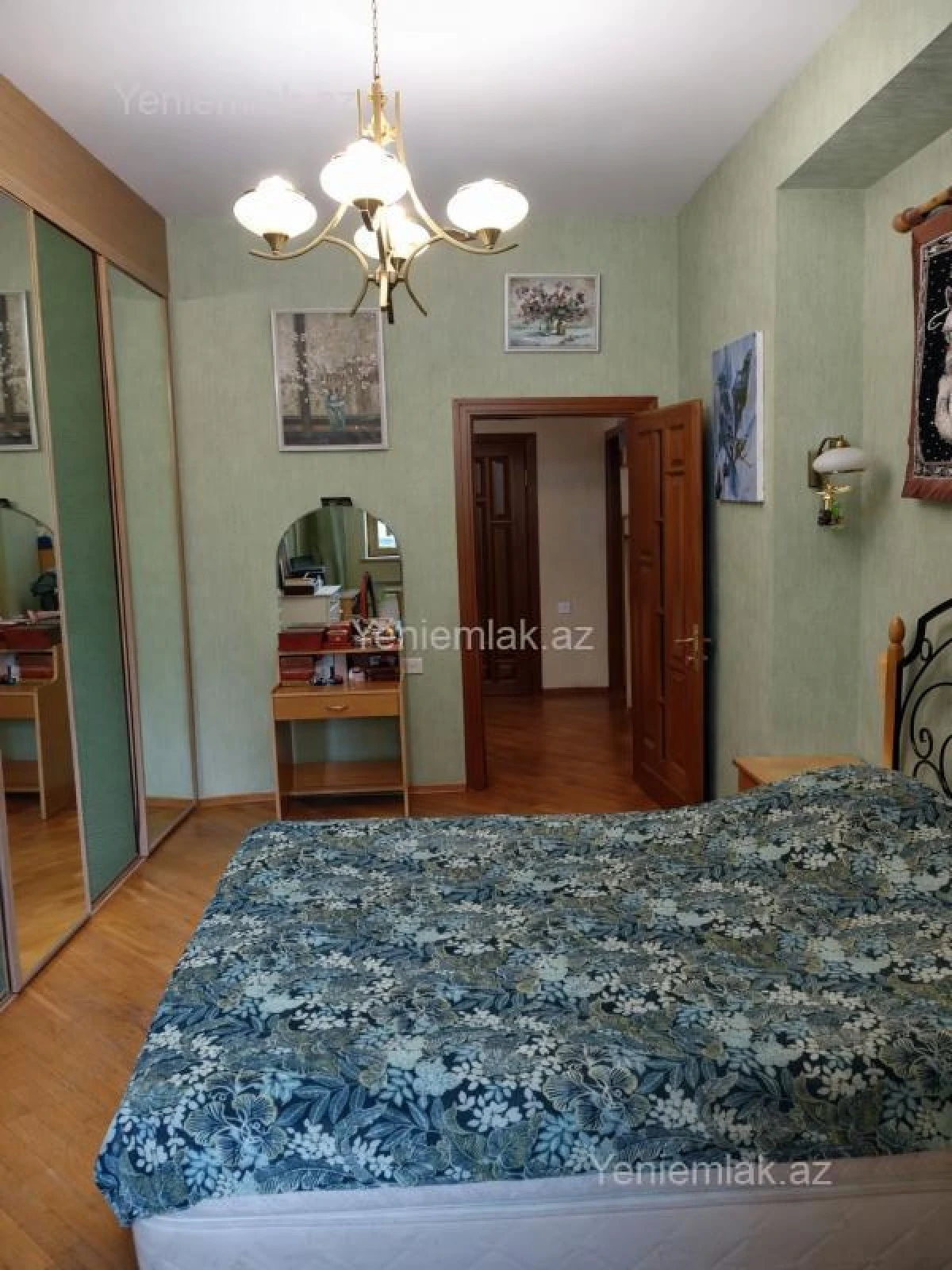 Satılır 4 otaqlı yeni tikili 155 m²