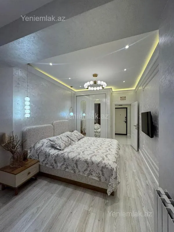 Satılır 3 otaqlı yeni tikili 120 m²